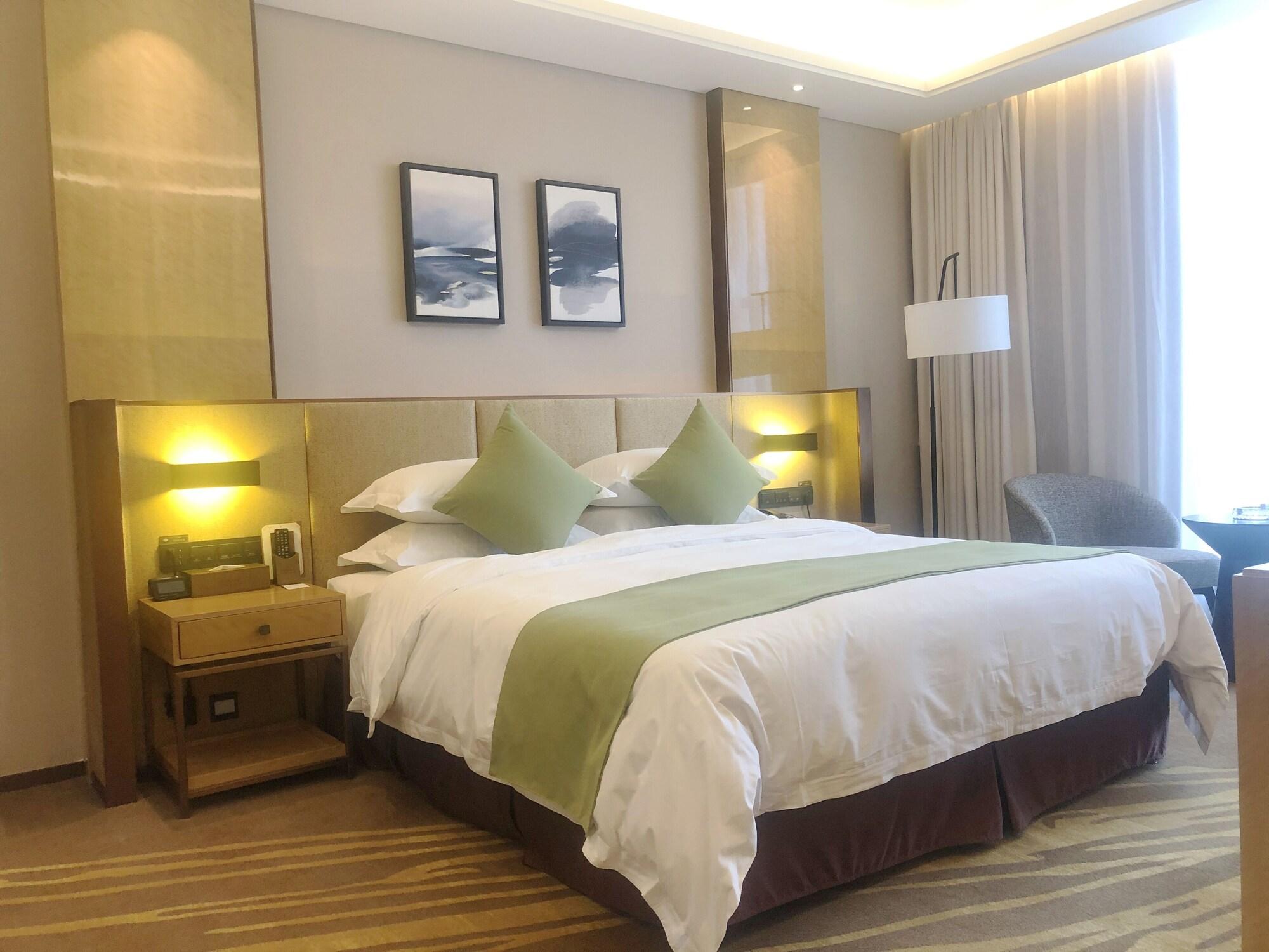 Leshan Ramada Hotel Exterior foto